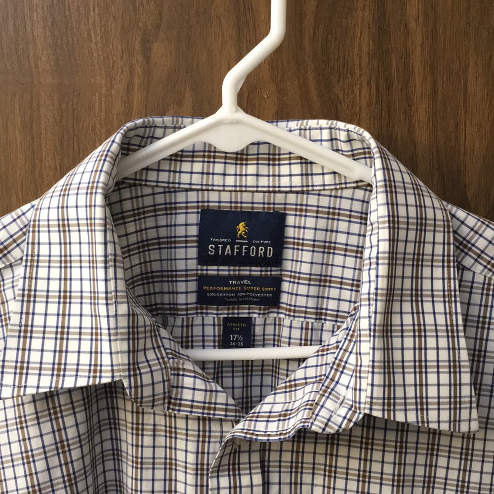 Men’s dress shirt, athletic fit 17 1/2, 34-35